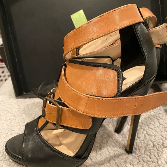 Shoemint buckle heels - Picture 6 of 9